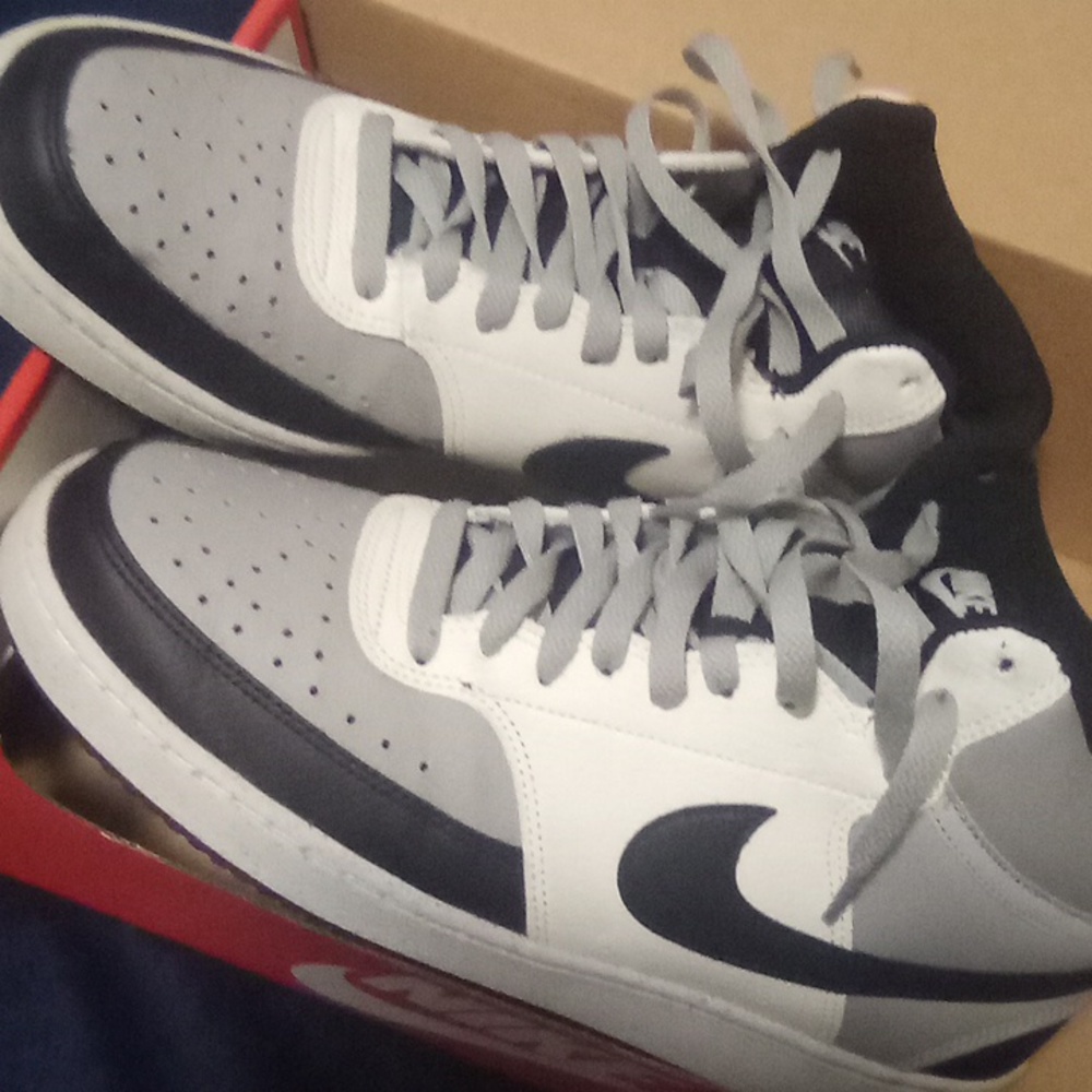 Nike court vision mid nn